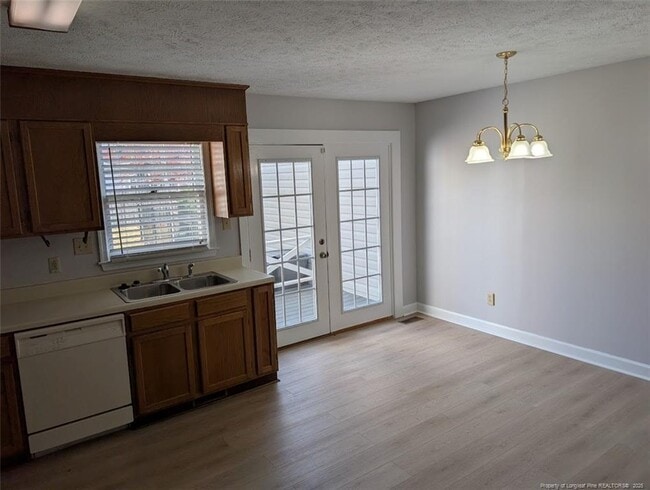 Building Photo - 4846 Pinedale Blvd