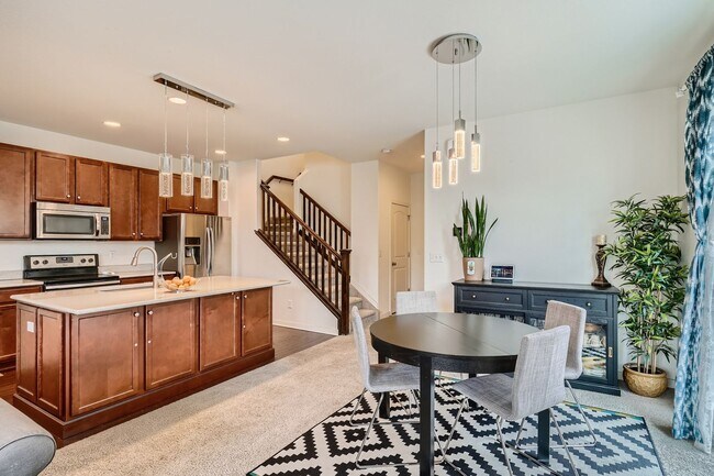 Building Photo - 3 Bed, 2.5 Bath,Beautiful Meridian Village...