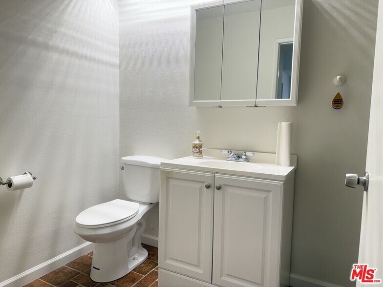 Building Photo - 38916 Pso De Oro