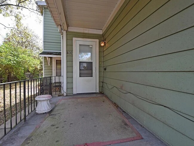 Building Photo - 1904 Arlington Ave