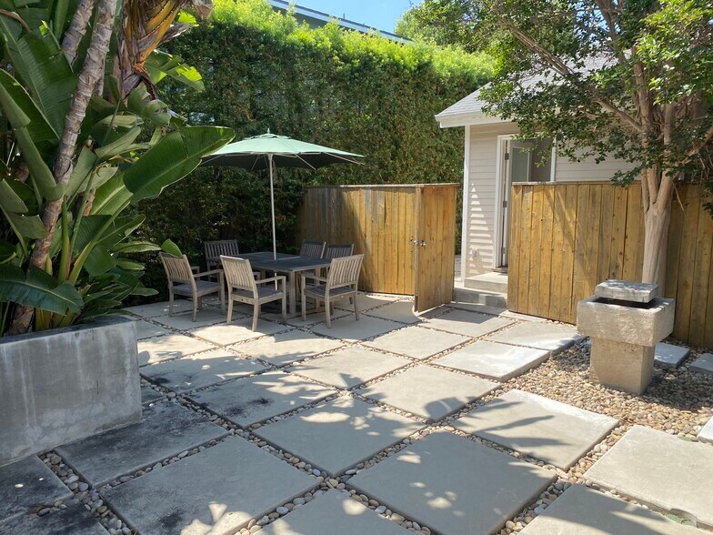 Building Photo - 2958 Exposition Blvd