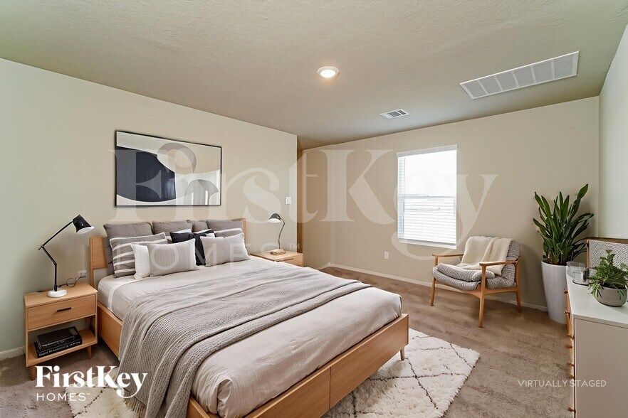 Building Photo - 10707 Prusiner Dr