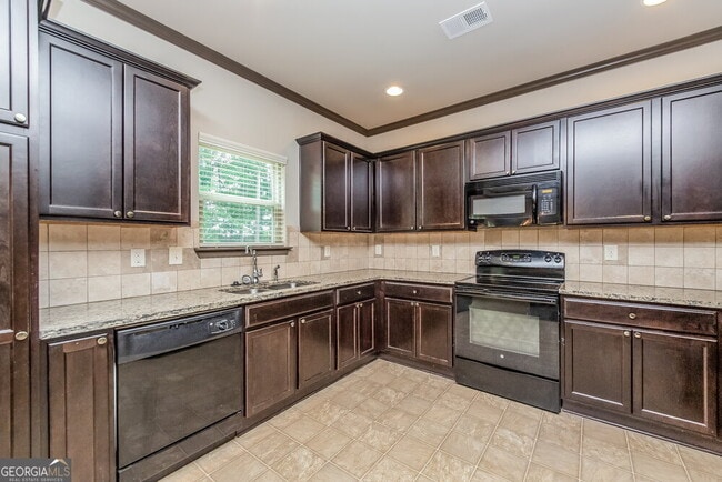 Building Photo - 611 Sweet Ashley Way