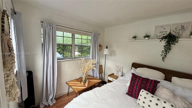 Building Photo - 6238 Hayes St