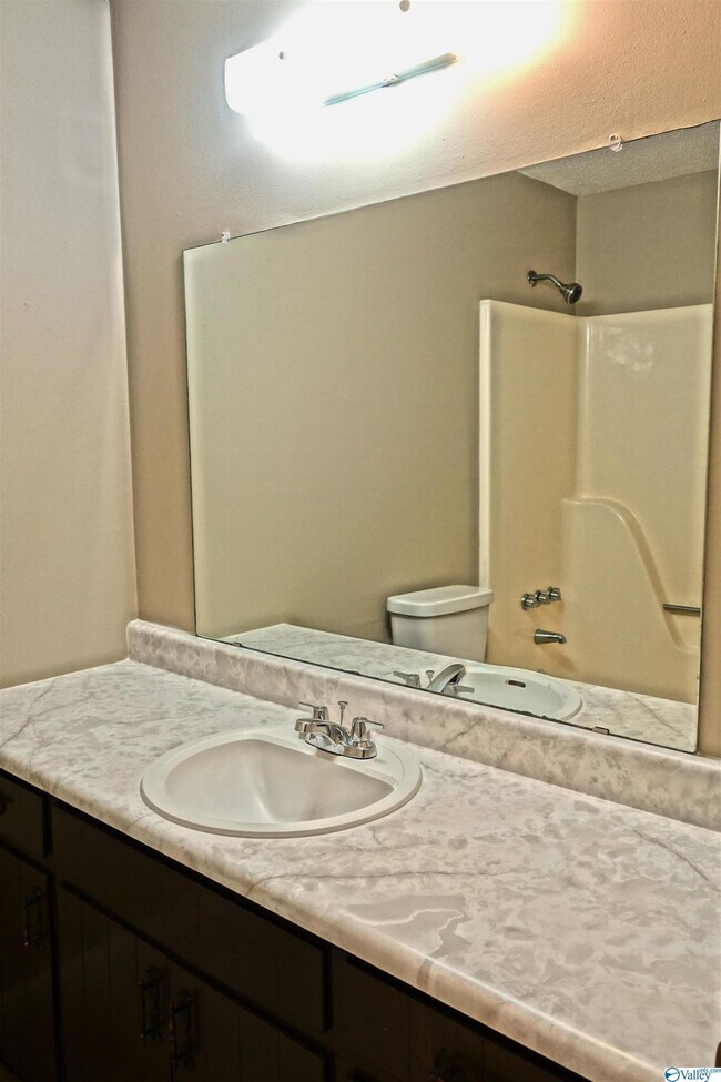 Building Photo - 2217 Villaret Dr SW