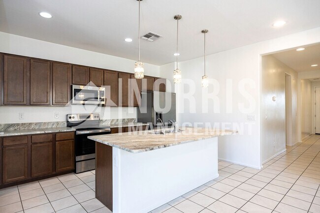 Building Photo - Beautiful Almost Brand New Home in Villago!