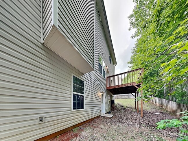 Building Photo - 329 Greystone Cir
