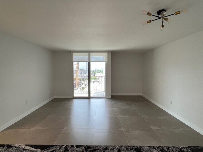 Building Photo - 850 N Miami Ave