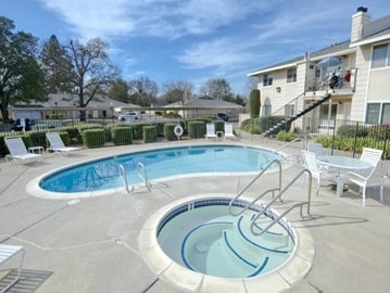 Pool - Oak Grove Apartments