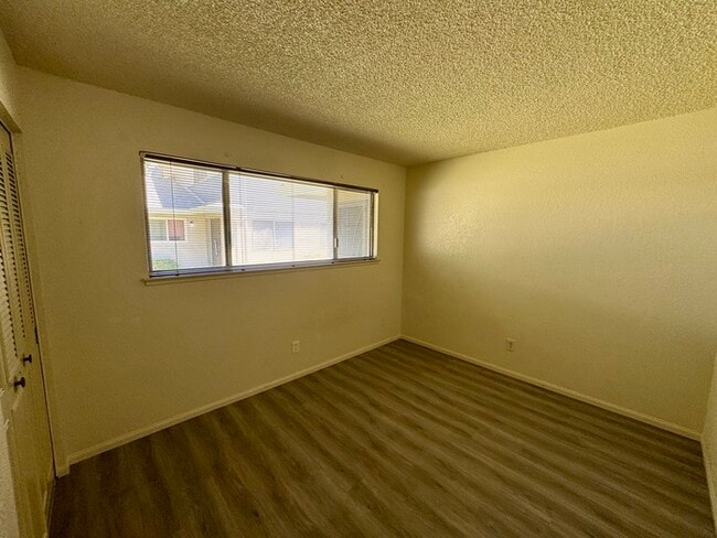 Building Photo - Citrus Heights 2BD/1BA with Community Pool