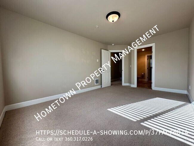 Building Photo - 4325 Oso Berry St NW