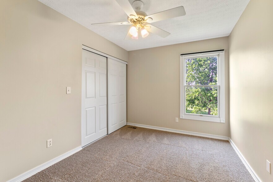 Building Photo - 5710 Silver Spurs Ln