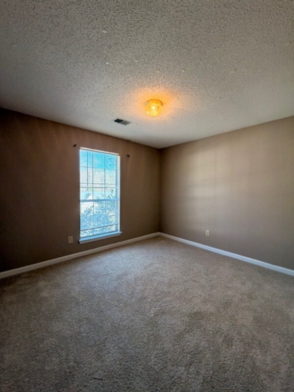 Building Photo - 229 Stonewood Dr