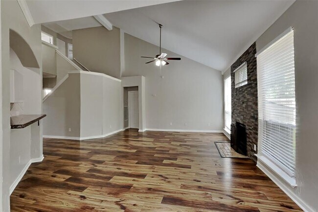 Building Photo - 2331 Trotter Dr