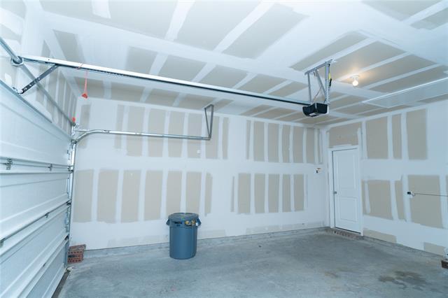 Building Photo - 520 Truman St