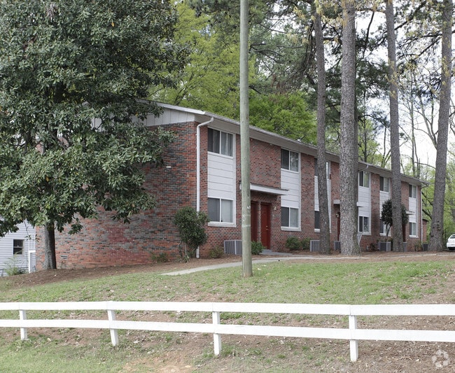 Building Photo - ZD Townhomes