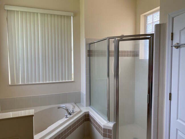 Building Photo - 12934 Colonnade Cir