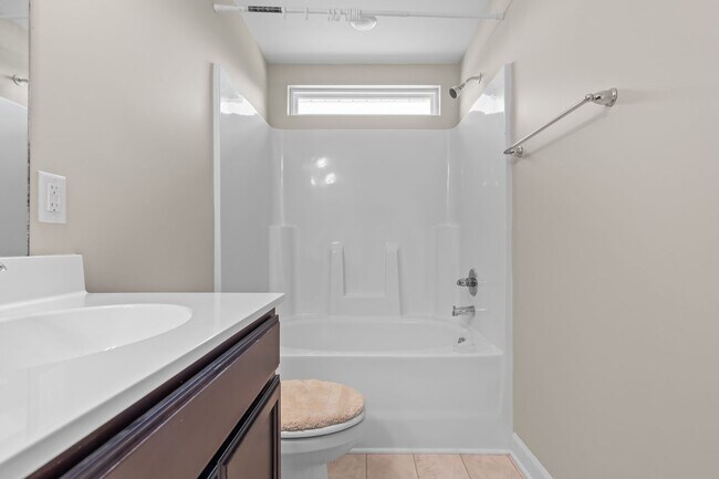 Building Photo - Marshall Farms Townhome Near Piney Green