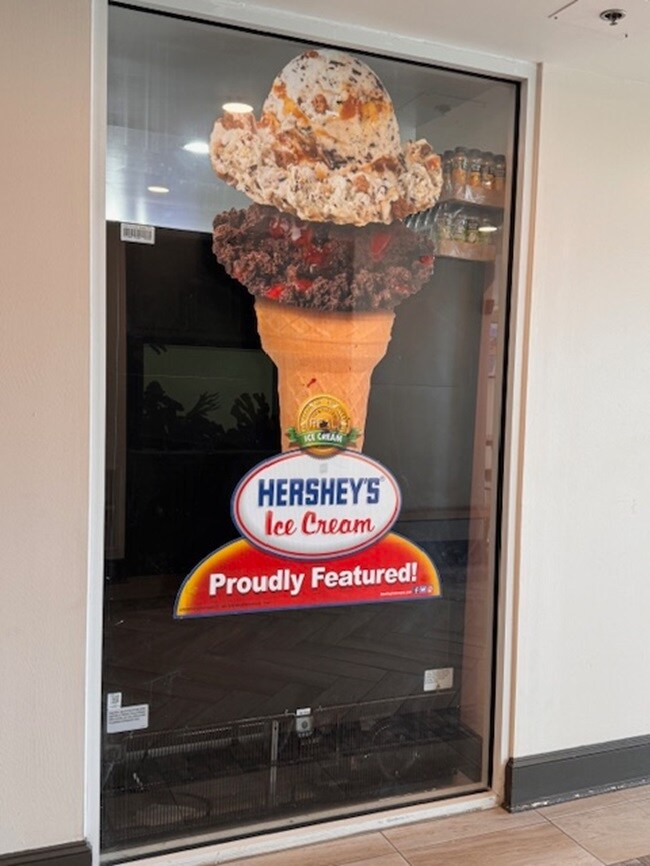 Building Photo - 9900 S Thomas Dr