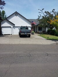 Building Photo - Stunning Home in Parker Estates