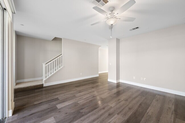 Building Photo - 4444 Paxton Pl