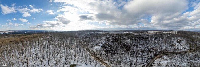 Building Photo - 1238 Logger Dr