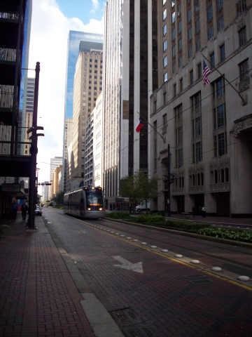 Building Photo - 705 Main St