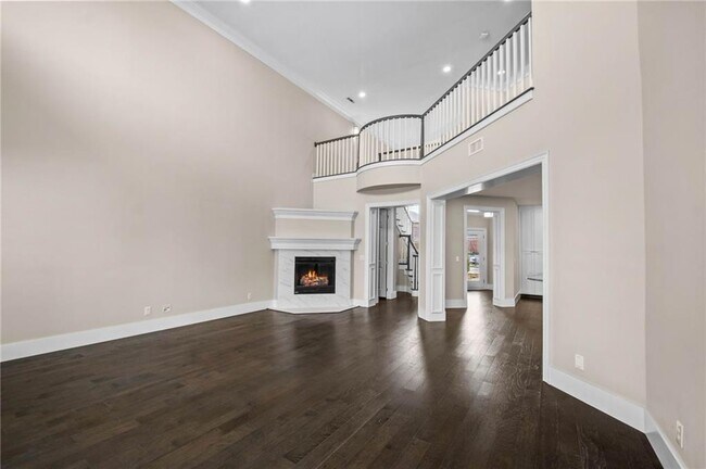 Building Photo - 6683 W Valley View Rd