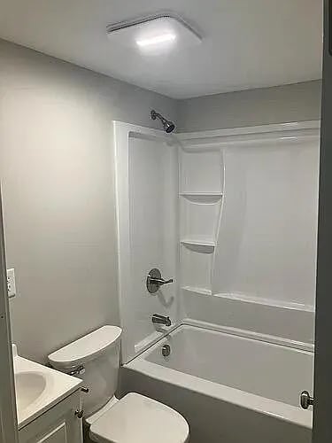 Building Photo - 12 Clark St