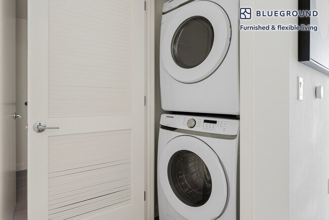 Building Photo - 3301 Innovation Wy