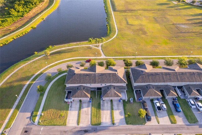 Building Photo - 4806 Riverwalk Dr