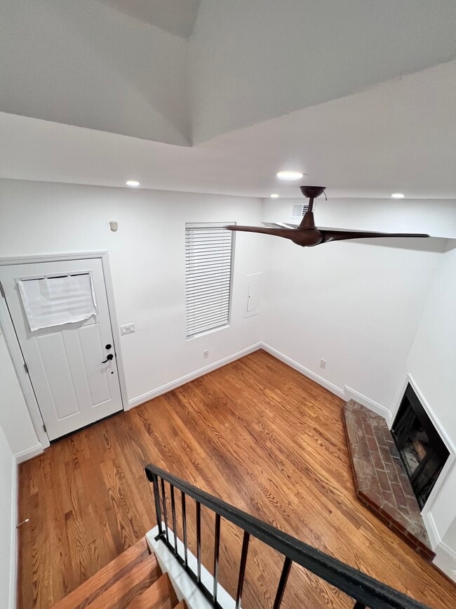 Building Photo - 1423 K St SE