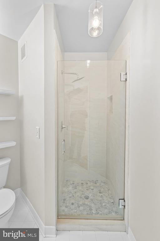 Building Photo - 4951 Brenman Park Dr