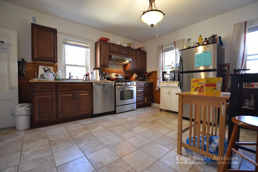 Primary Photo - 58 Winship St