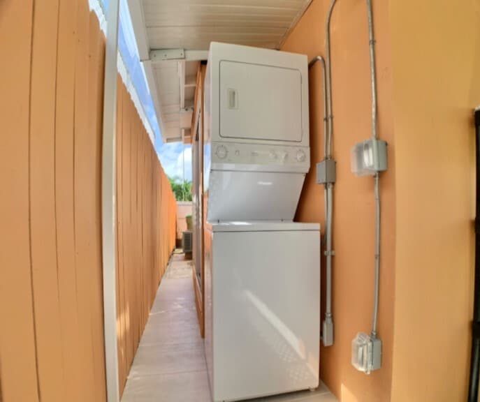 Building Photo - 6411 W 22nd Ct