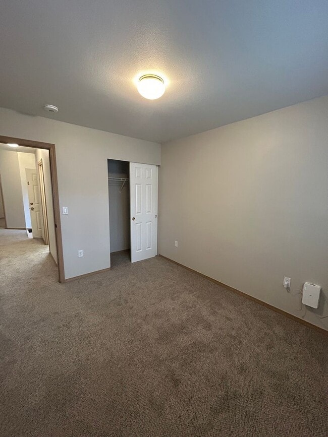 Building Photo - Cute & Cozy 3 bedroom 2 bath house in Gleneagle neighborhood with Beautiful Landscaping