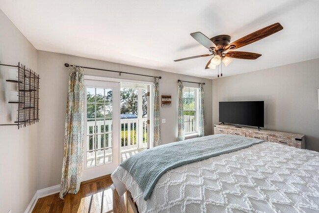 Building Photo - 2633 Bay Grove Rd