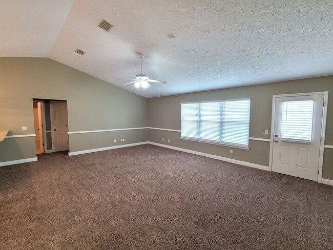 Building Photo - Cherokee Heights - 3 BR|2 BA w/ 2 Car Garage!