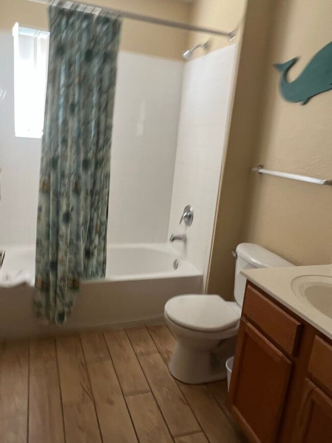Building Photo - 4000 Santa Maria Dr
