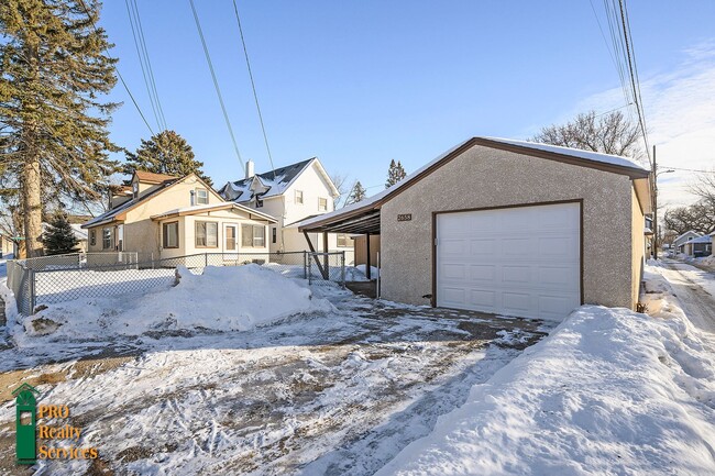 Building Photo - 3 Bedroom Home in Northeast Minneapolis