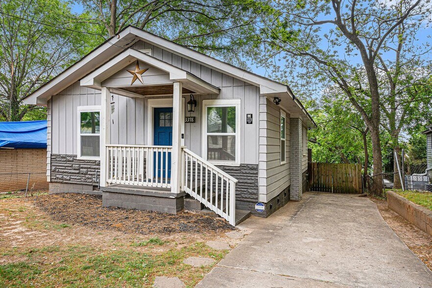 Building Photo - 3378 La Vista Dr