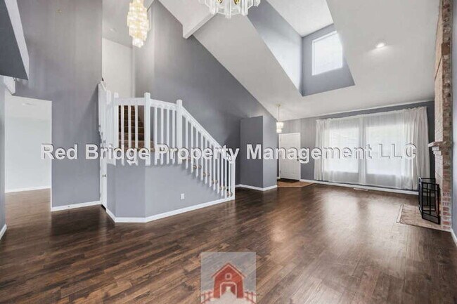 Building Photo - 13571 SW Uplands Dr