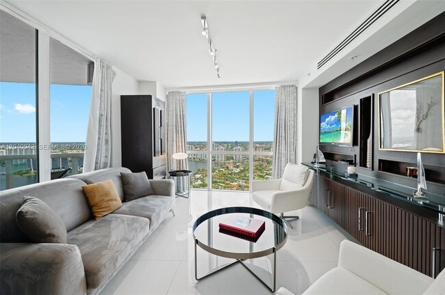 Building Photo - 18201 Collins Ave