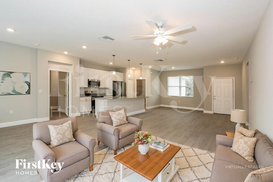 Building Photo - 486 Harrisburg St SW