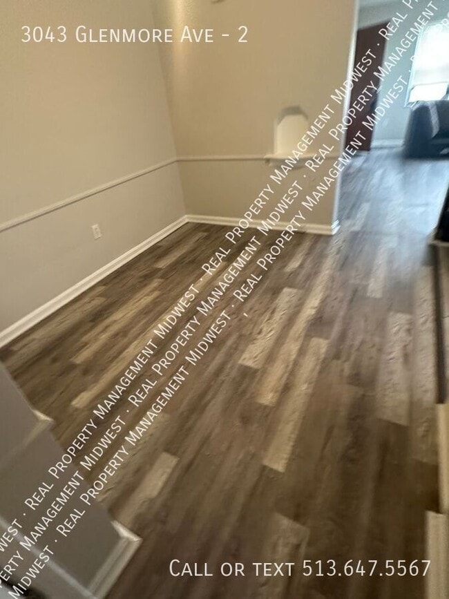 Building Photo - 3043 Glenmore Ave