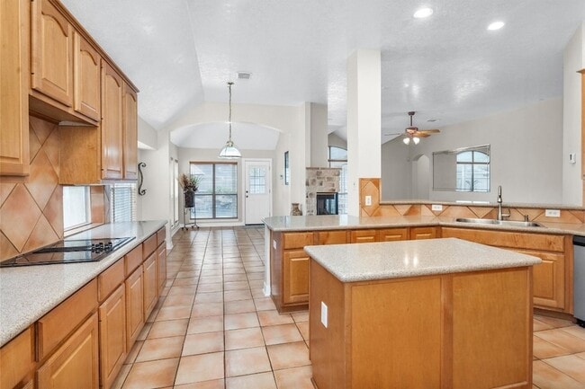 Building Photo - 5307 Summerland Ridge Ct