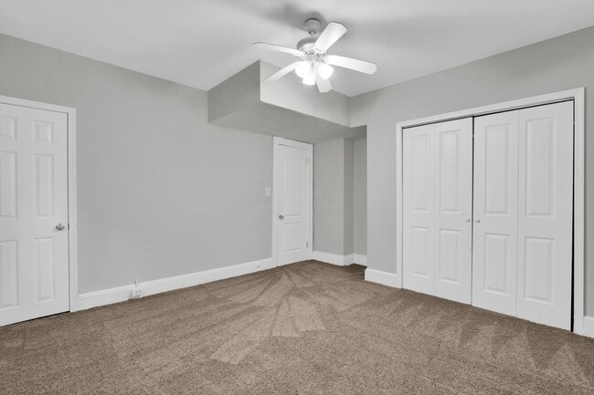 Building Photo - 1820 Clydesdale Pl NW