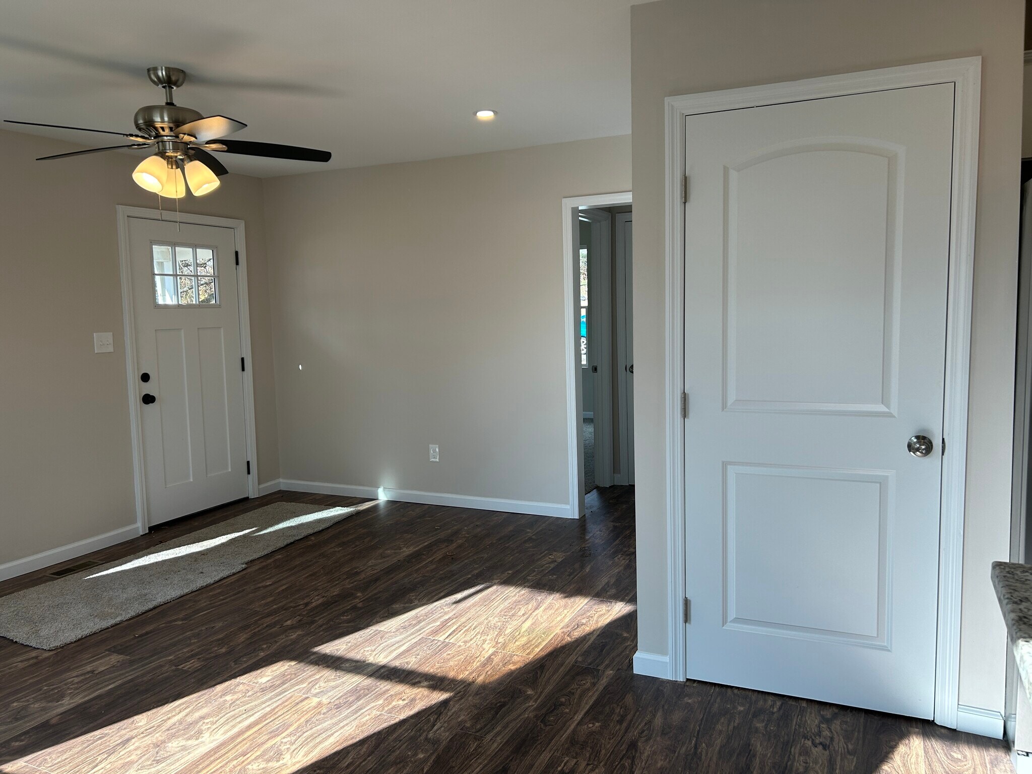 Living Room - 612 Hillview Rd