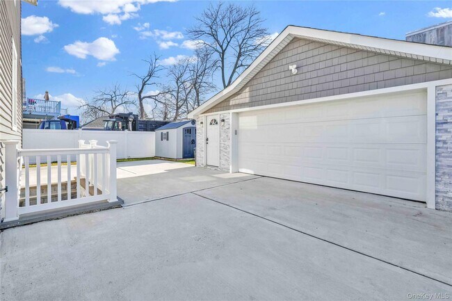 Building Photo - 24 Jefferson Ave