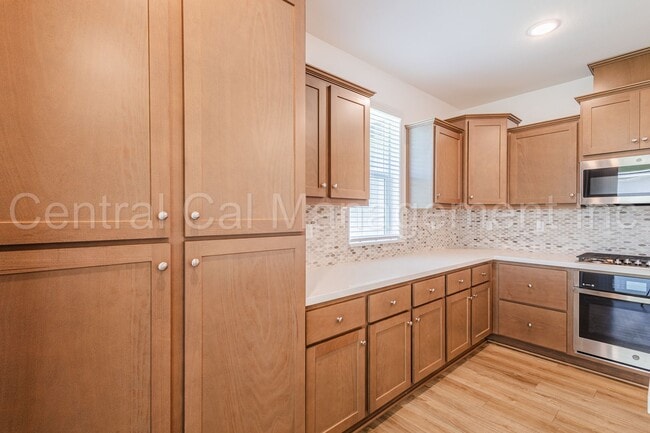Building Photo - 15810 Cole Brk Ct